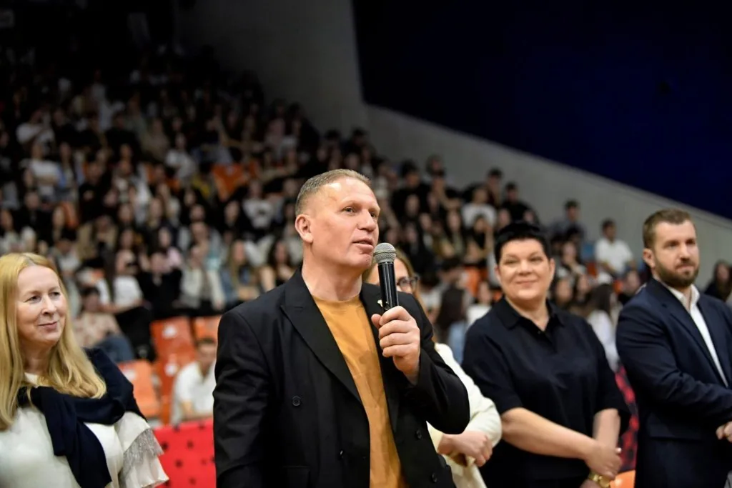 Presidenti Musa Selimi, mori pjesë në hapjen madhështore të Turneut Universitar të Tiranës