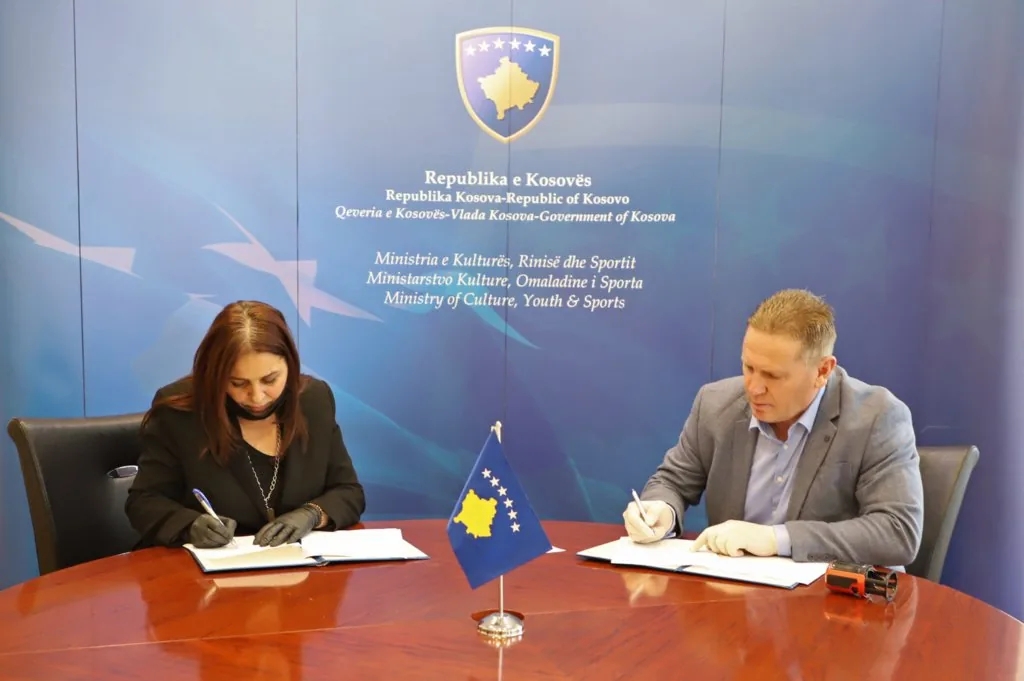 FSUNK nënshkruan memorandum të bashkëpunimit me MKRS-në